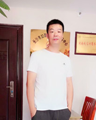  廖先生