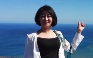 周女士