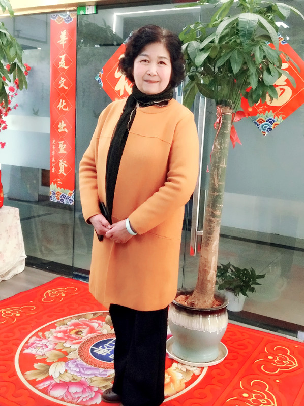 曾女士