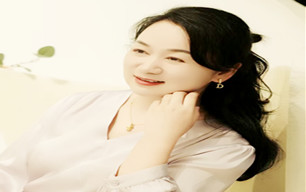 周女士